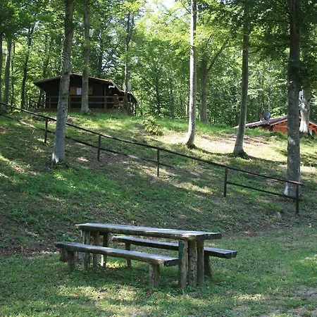Campsite Campeggio Di Schia Tizzano Val Parma